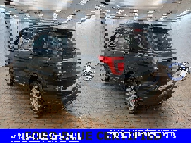 Certified 2018 Ford Explorer XLT w/ Equipment Group 202A image 3