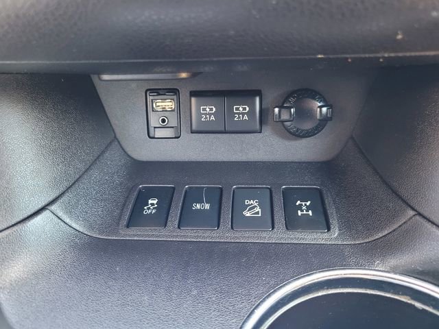 Used 2018 Toyota Highlander Limited AWD/4WD image 25
