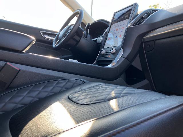 Certified 2024 Ford Edge Titanium w/ Equipment Group 301A AWD/4WD image 27
