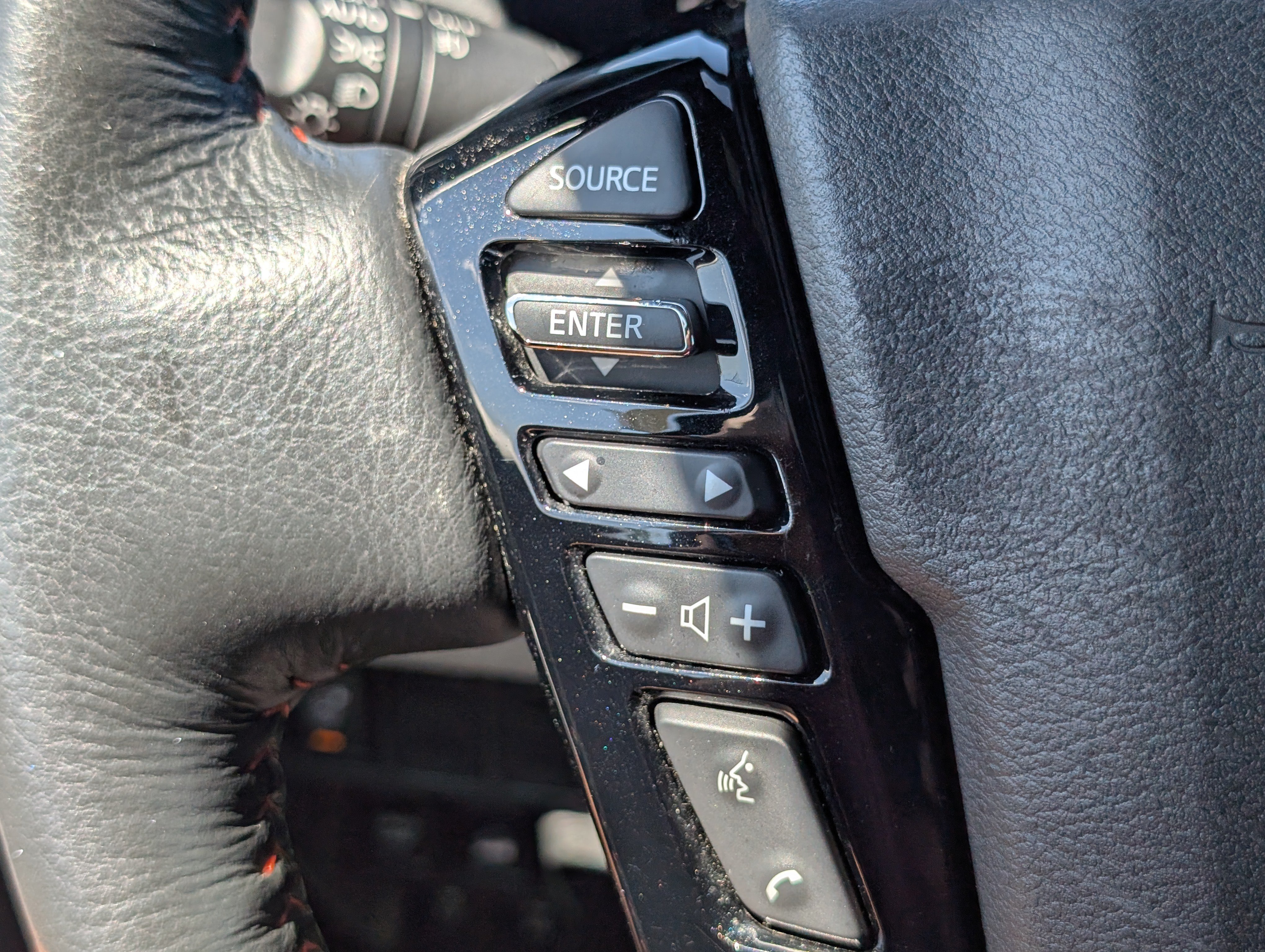 Used 2025 Nissan Frontier PRO-4X w/ Pro Convenience Package AWD/4WD image 20