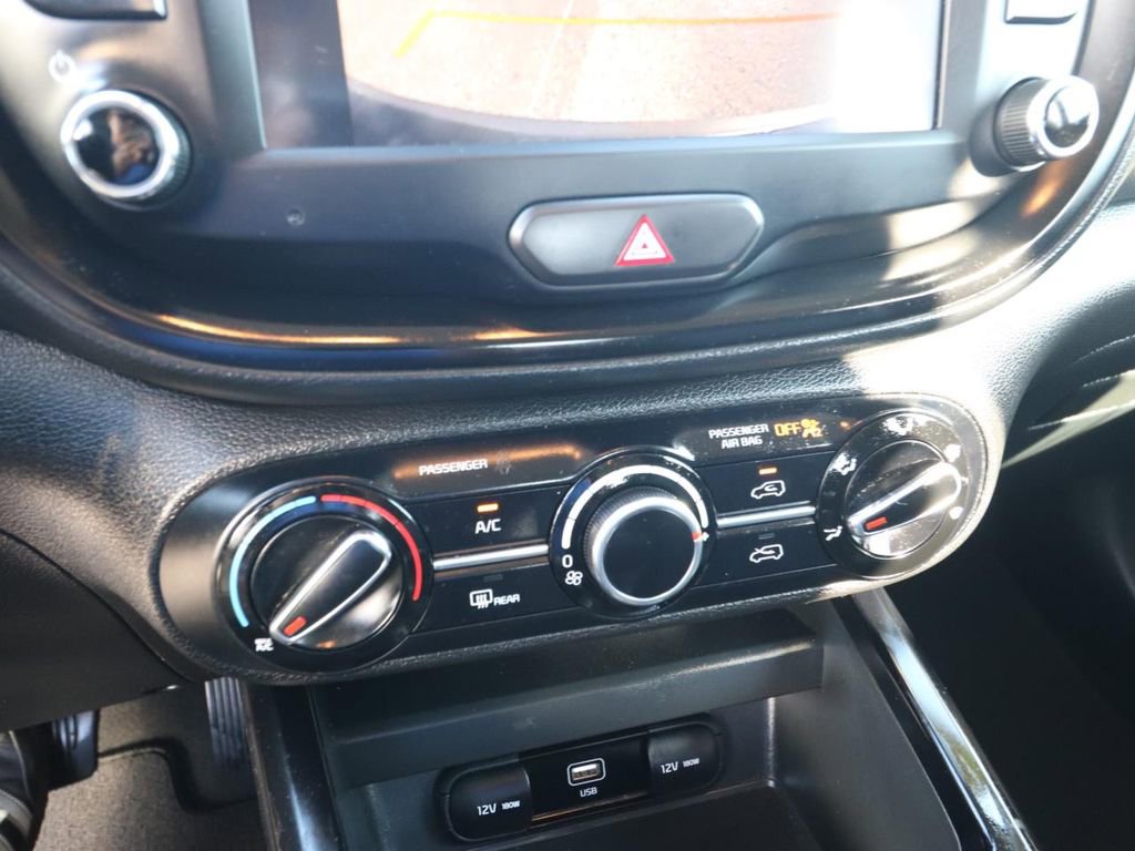 Used 2025 Kia Soul LX w/ LX Technology Package image 20
