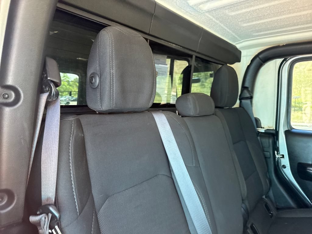 Used 2020 Jeep Gladiator Sport AWD/4WD image 24