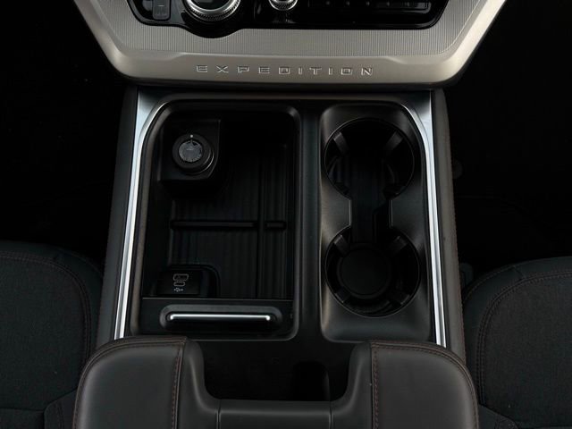 Certified 2025 Ford Expedition Active image 29