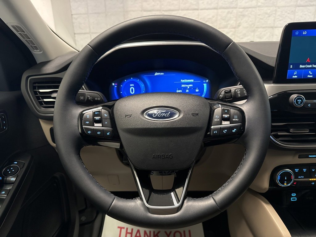 Certified 2022 Ford Escape Titanium image 21