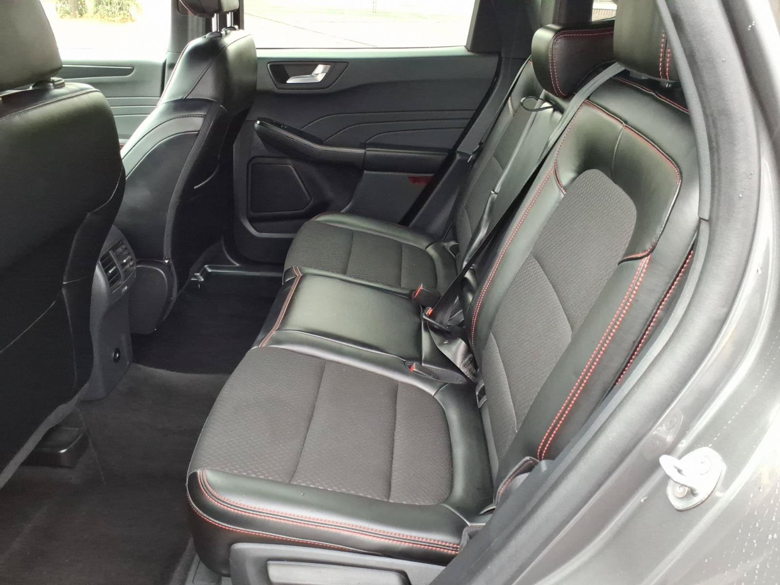 Certified 2025 Ford Escape ST-Line Select AWD/4WD image 14