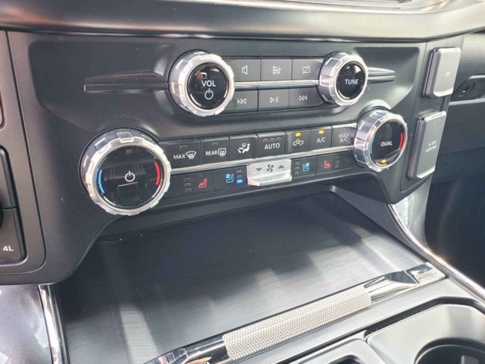 Certified 2023 Ford F150 Lariat w/ Equipment Group 502A High AWD/4WD image 24
