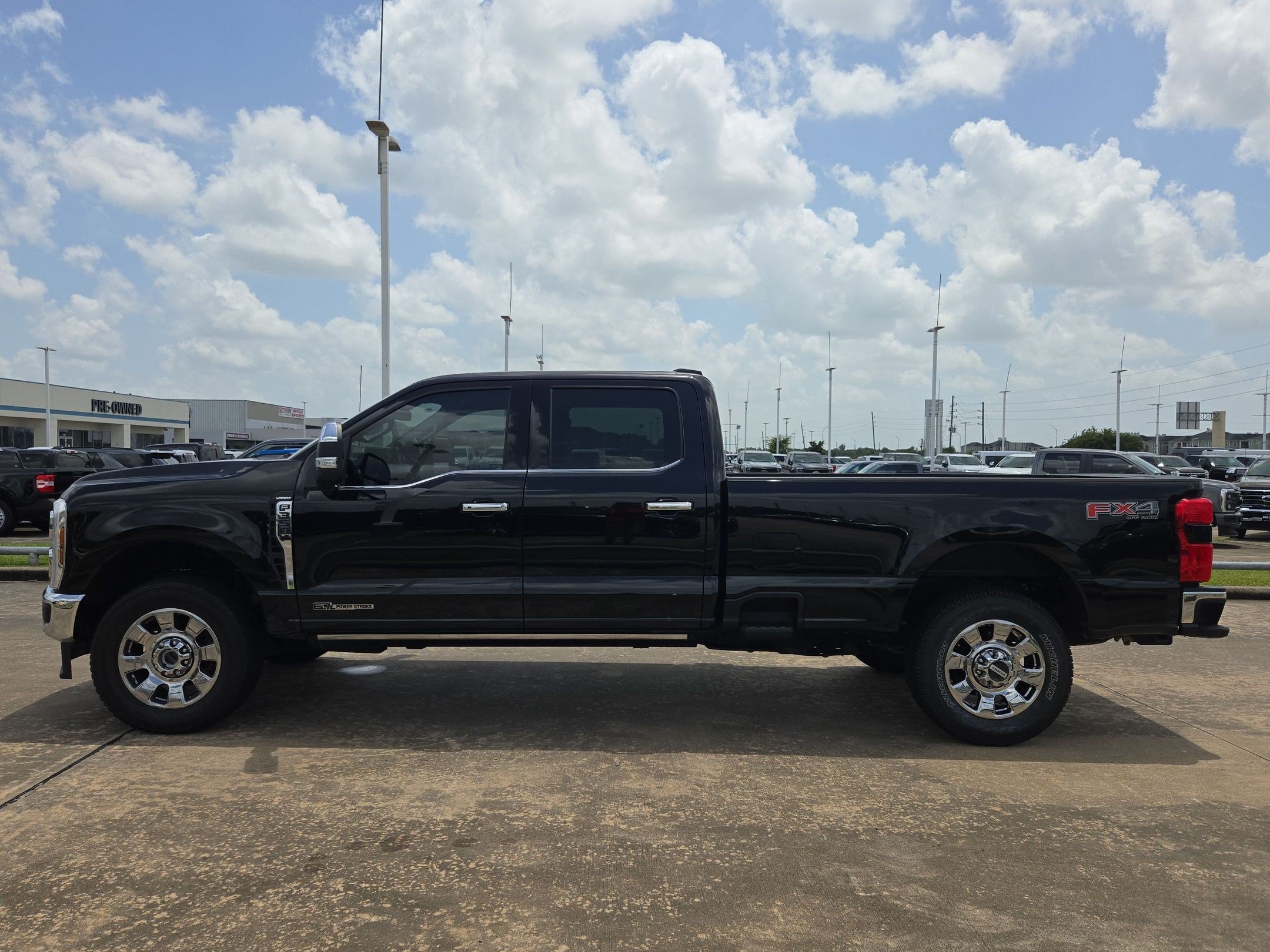Certified 2025 Ford F350 Lariat w/ Lariat Ultimate Package AWD/4WD image 9