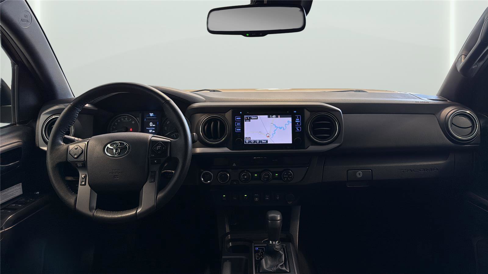 Used 2018 Toyota Tacoma TRD Off-Road w/ Technology Package AWD/4WD image 13