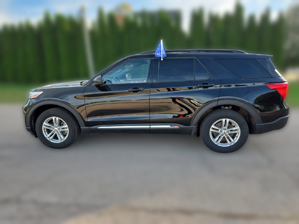 Certified 2023 Ford Explorer XLT w/ Equipment Group 202A AWD/4WD image 7