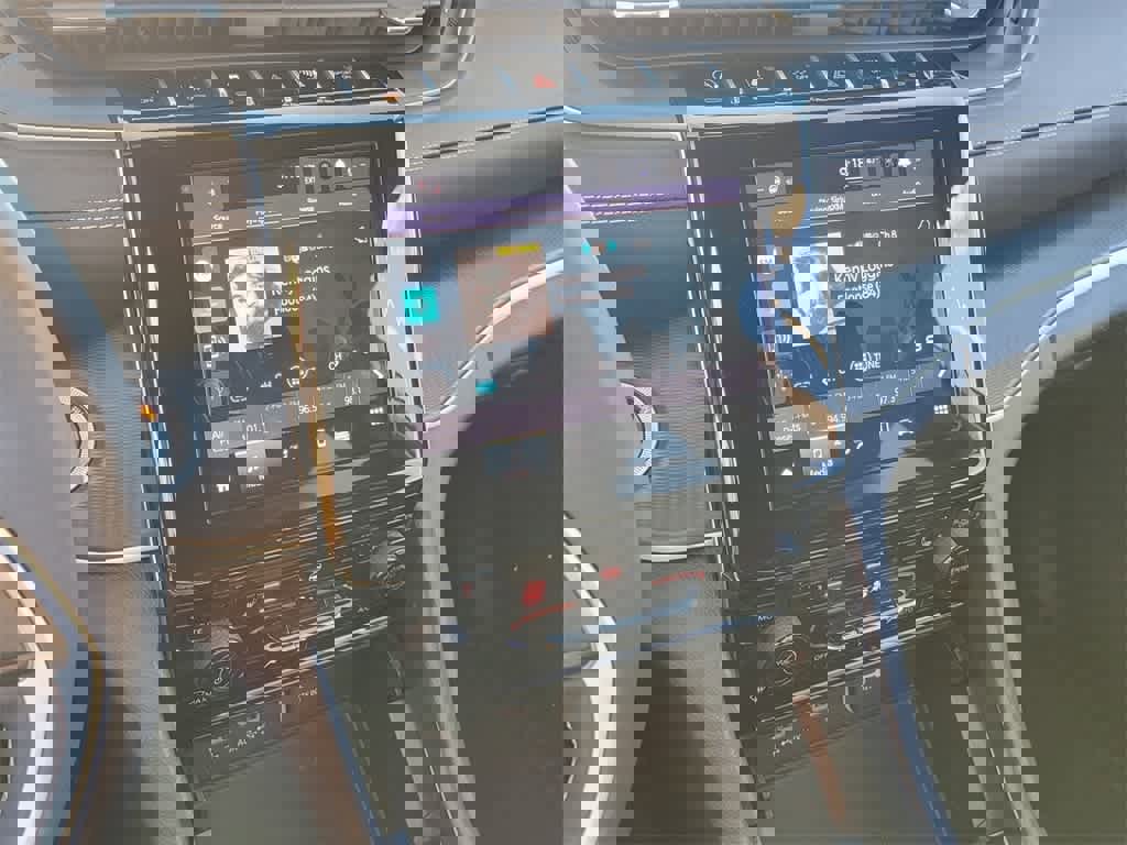 Used 2024 Jeep Grand Cherokee L Altitude image 20