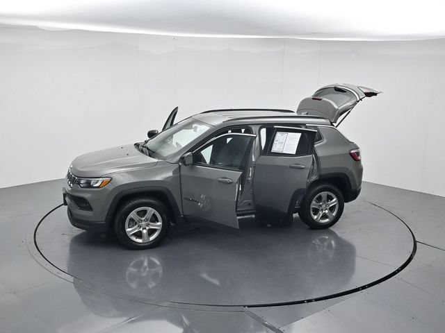 Used 2024 Jeep Compass Latitude AWD/4WD image 45
