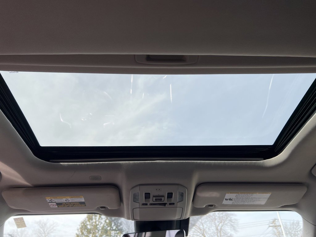 Used 2021 Toyota Highlander XLE image 30