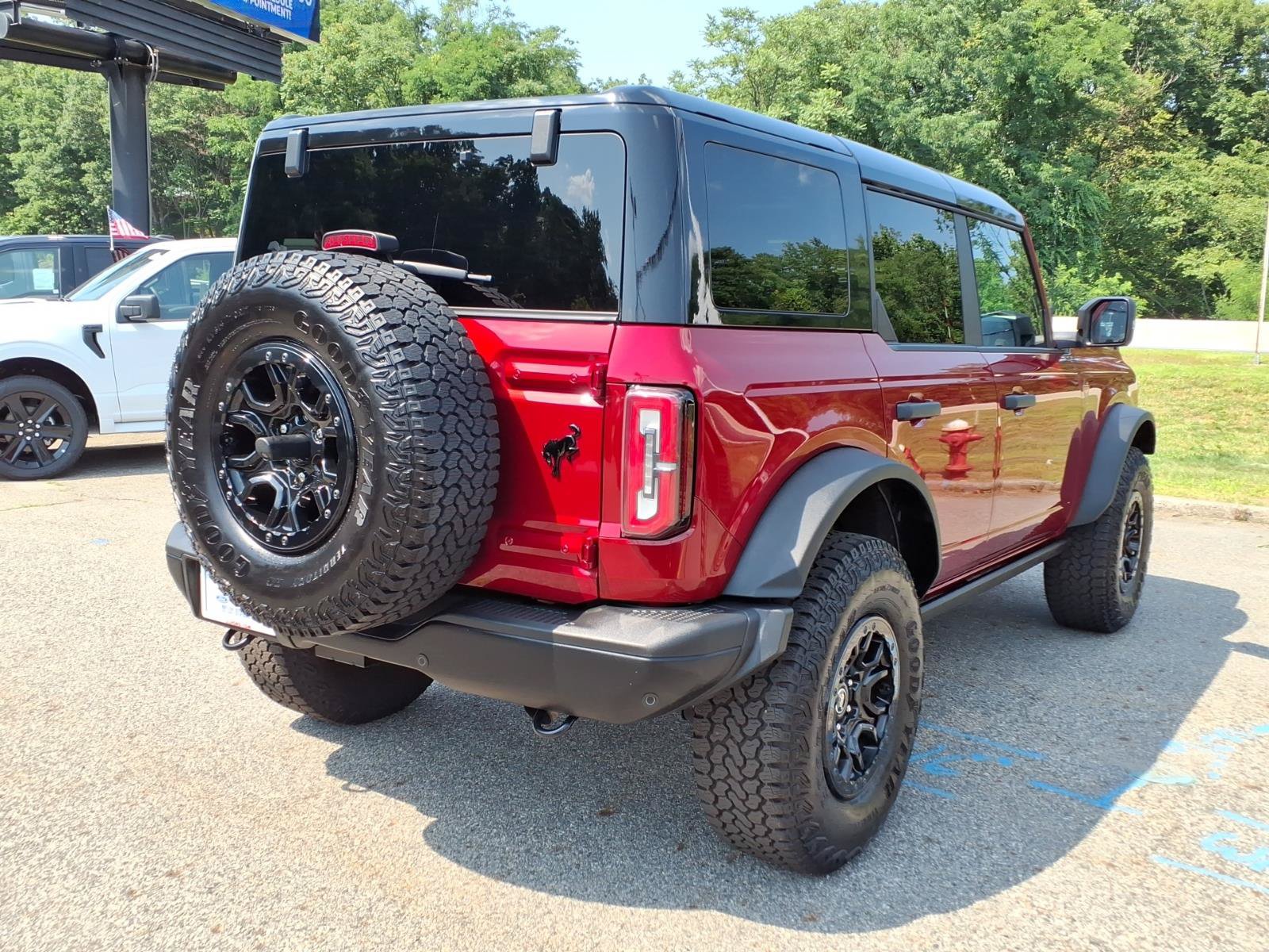 Certified 2025 Ford Bronco Badlands AWD/4WD image 8