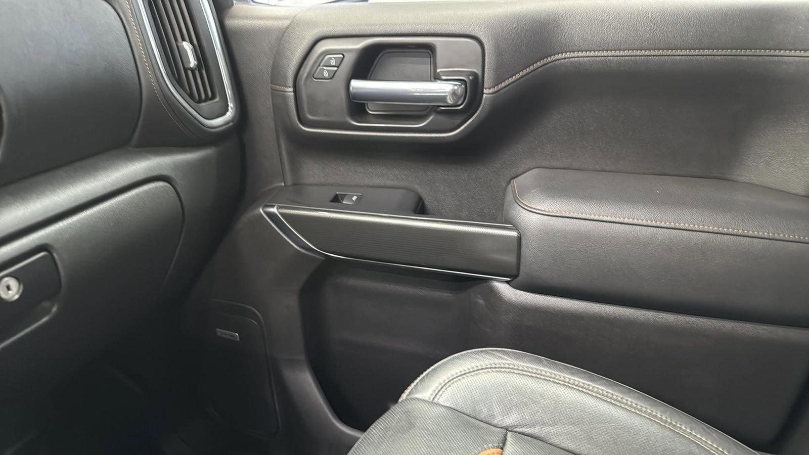 Used 2021 GMC Sierra 1500 AT4 w/ AT4 Preferred Package image 24