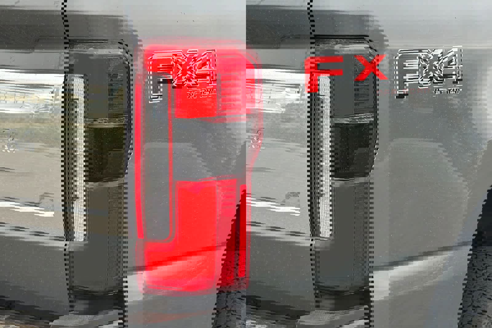 Certified 2023 Ford F350 Platinum w/ FX4 Off-Road Package image 27