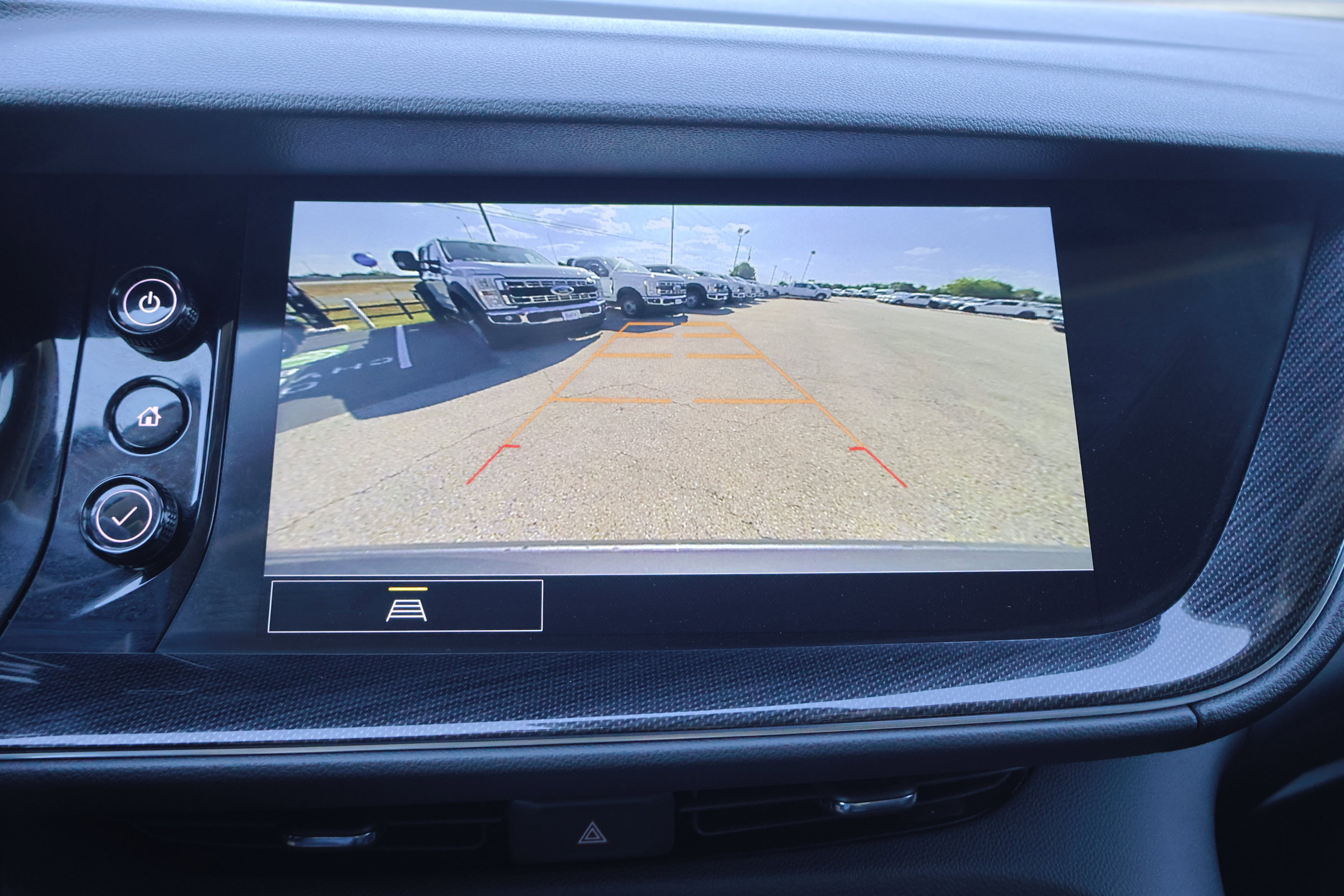 Used 2022 Buick Envision Essence w/ Safety Package image 33