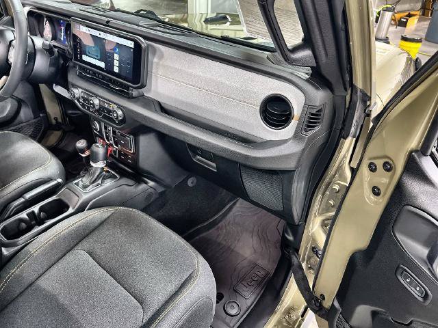 Used 2025 Jeep Wrangler Unlimited Sport AWD/4WD image 28