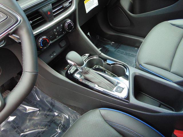 Used 2025 Buick Encore GX Sport Touring w/ Advanced Technology Package image 14