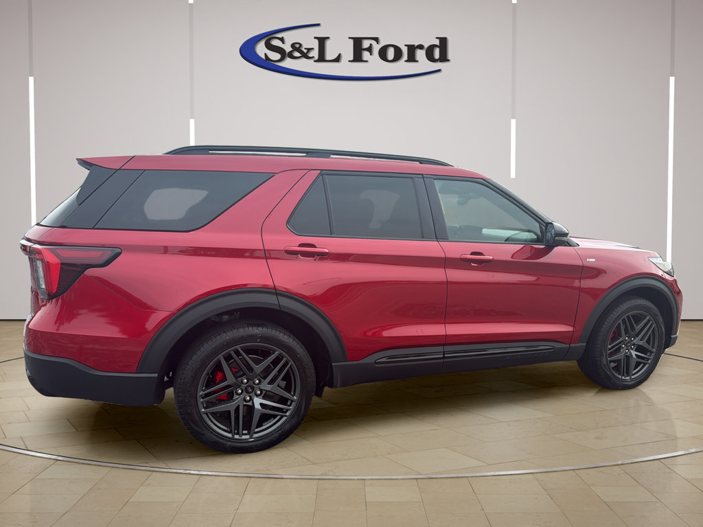 Certified 2025 Ford Explorer ST-Line w/ Premium Package AWD/4WD image 9