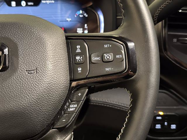Used 2026 RAM 2500 Limited AWD/4WD image 23