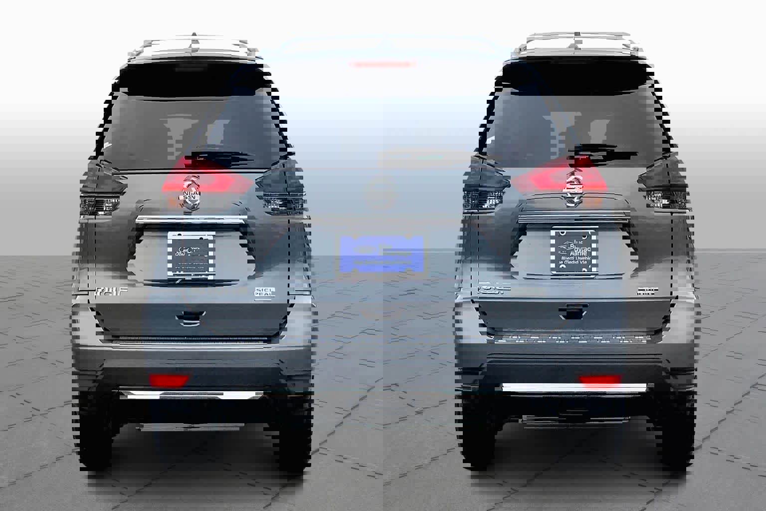 Used 2020 Nissan Rogue S w/ Special Edition Package image 2