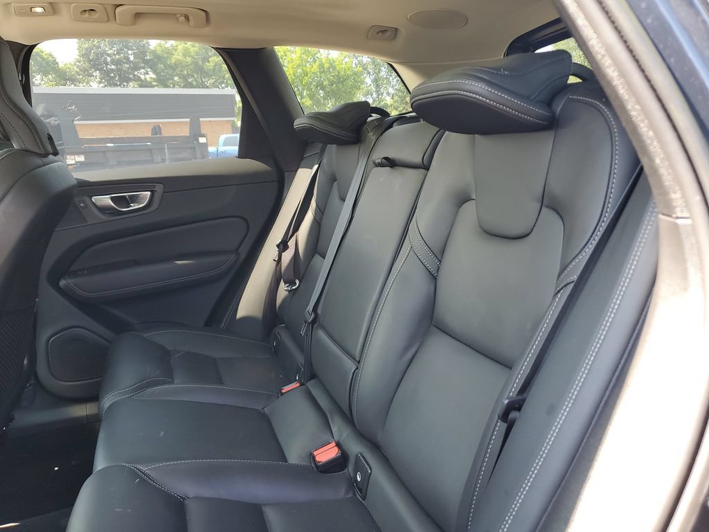 Used 2023 Volvo XC60 B5 Ultimate w/ Climate Package AWD/4WD image 10