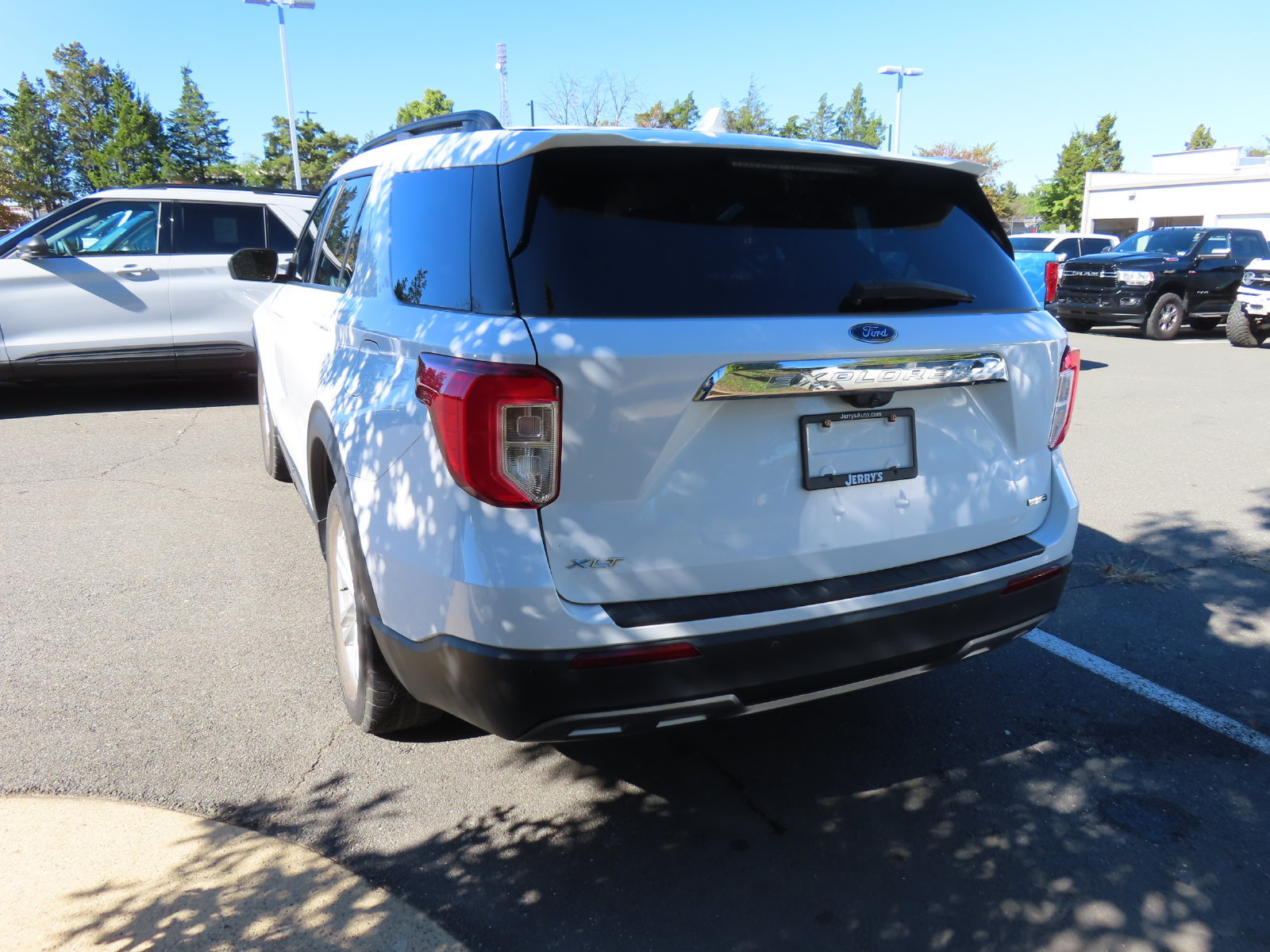Certified 2020 Ford Explorer XLT w/ Equipment Group 202A AWD/4WD image 7