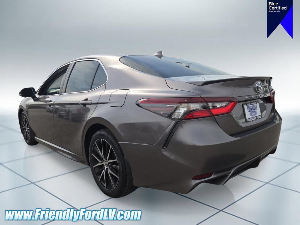 Used 2021 Toyota Camry SE w/ Carpet Mat Package (TMS) FWD image 4