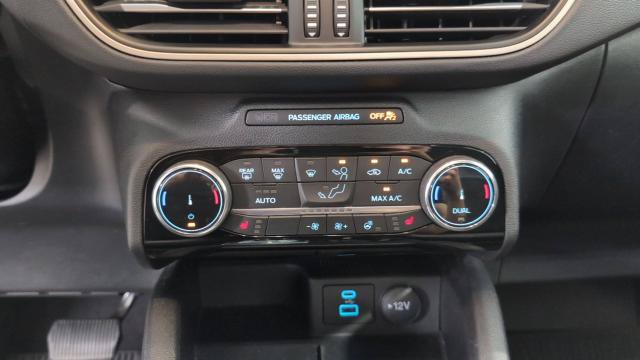 Certified 2022 Ford Escape SEL w/ SEL Stealth AWD Package image 26