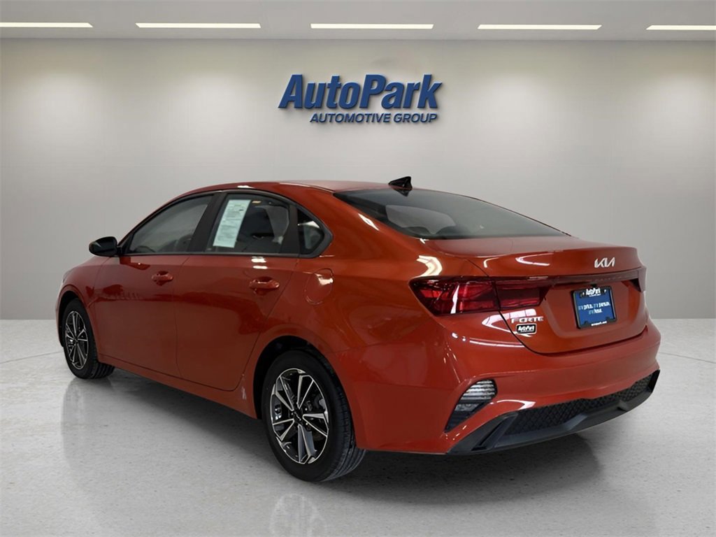 Used 2022 Kia Forte LXS image 3