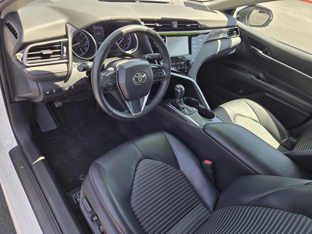 Used 2020 Toyota Camry SE FWD image 23