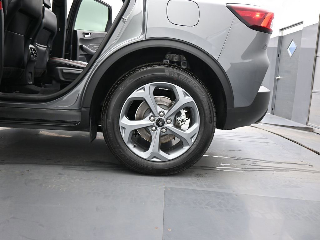 Certified 2025 Ford Escape ST-Line image 47