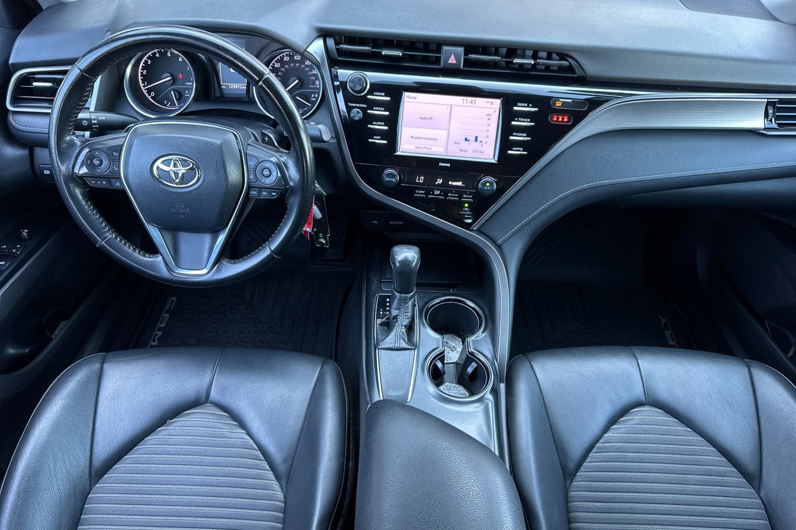 Used 2020 Toyota Camry SE image 16