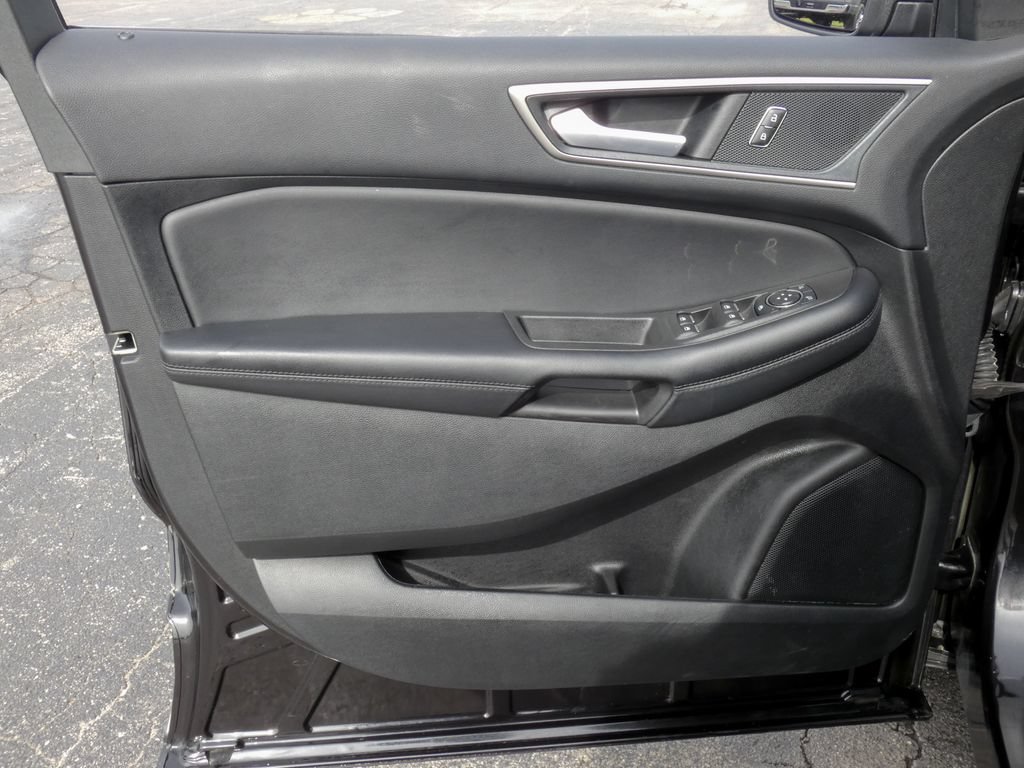 Certified 2024 Ford Edge SEL w/ Convenience Package AWD/4WD image 11
