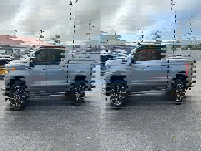 Used 2024 Chevrolet Silverado 1500 RST w/ Z71 Off-Road Package image 3