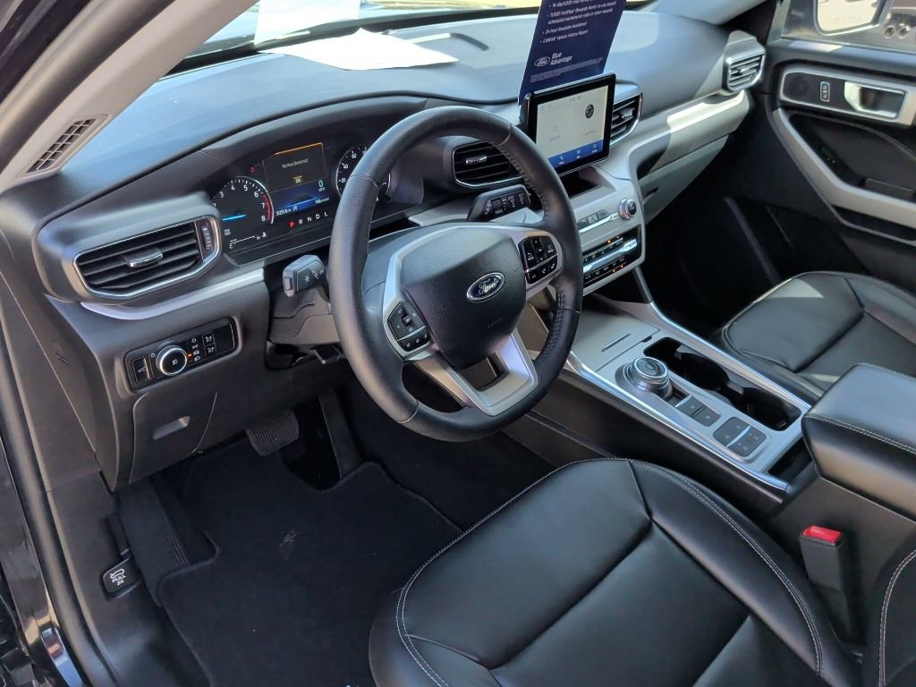 Certified 2024 Ford Explorer XLT w/ Equipment Group 202A RWD image 25