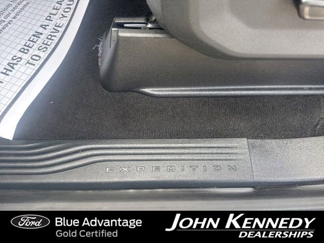 Certified 2025 Ford Expedition Active AWD/4WD image 8