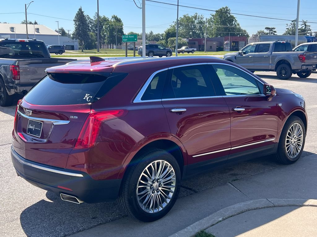 Used 2017 Cadillac XT5 Luxury w/ Driver Awareness Package AWD/4WD image 6