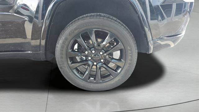 Used 2018 Jeep Grand Cherokee Altitude image 12