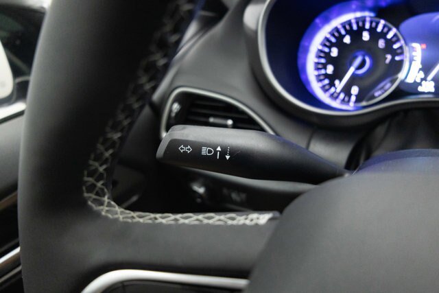 Used 2025 Chrysler Pacifica Select FWD image 39