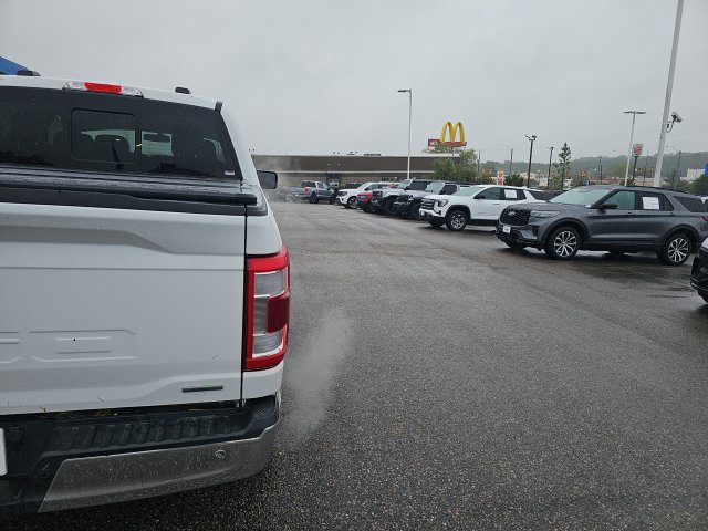 Certified 2022 Ford F150 Lariat w/ Equipment Group 501A Mid AWD/4WD image 8