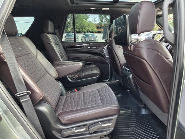Used 2024 Cadillac Escalade Sport Platinum w/ LPO, ONYX Package AWD/4WD image 19