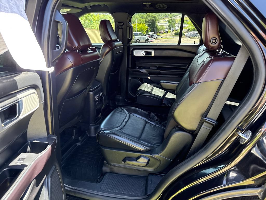 Certified 2020 Ford Explorer Platinum w/ Premium Technology Package AWD/4WD image 21