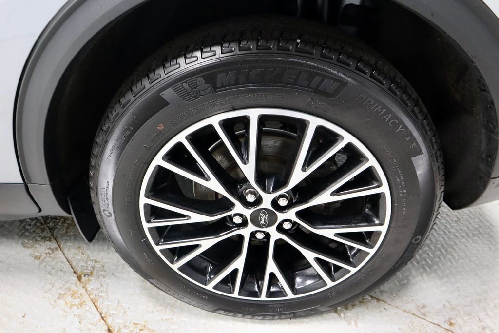 Certified 2023 Ford Escape SE w/ Class II Trailer Tow Package image 20