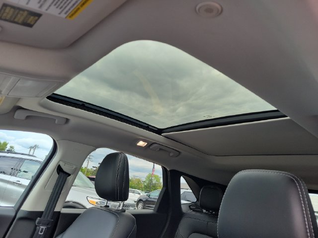 Certified 2021 Ford Escape SEL FWD image 12