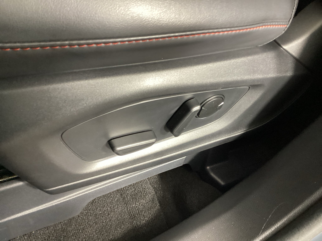 Certified 2025 Ford Explorer ST AWD/4WD image 18