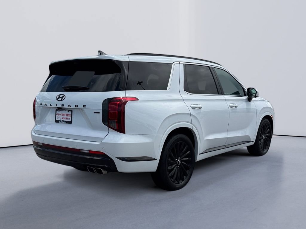 Used 2024 Hyundai Palisade Calligraphy image 5