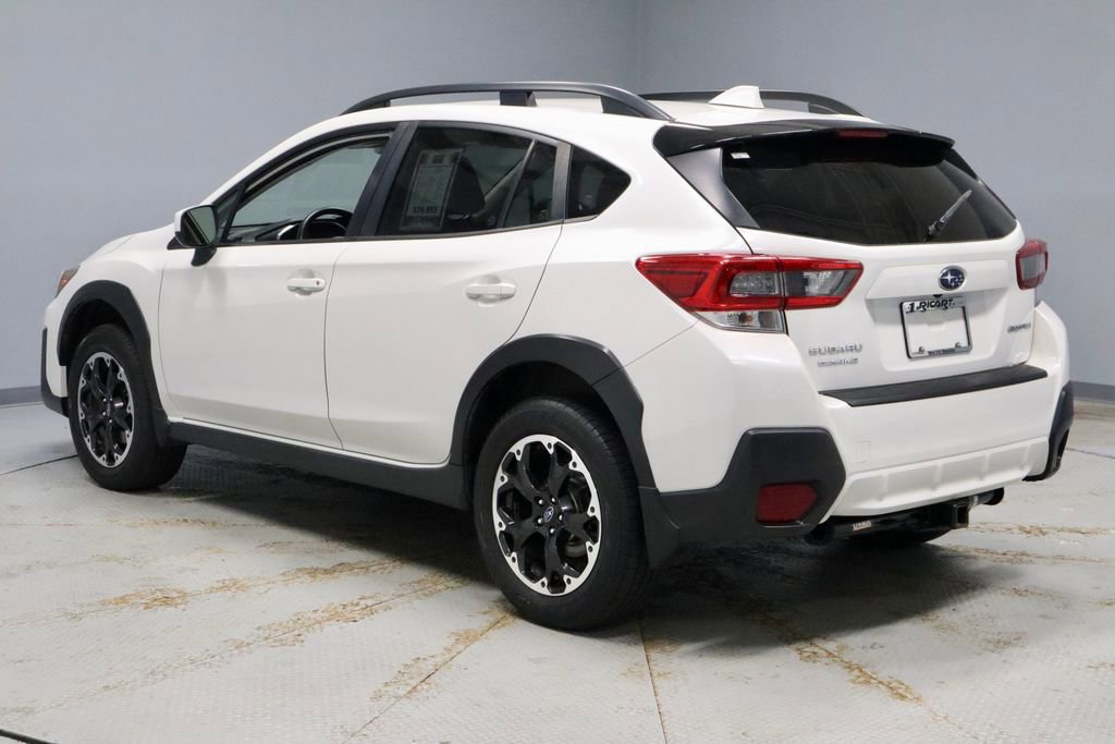 Used 2022 Subaru Crosstrek 2.0i Premium w/ Moonroof Package image 3