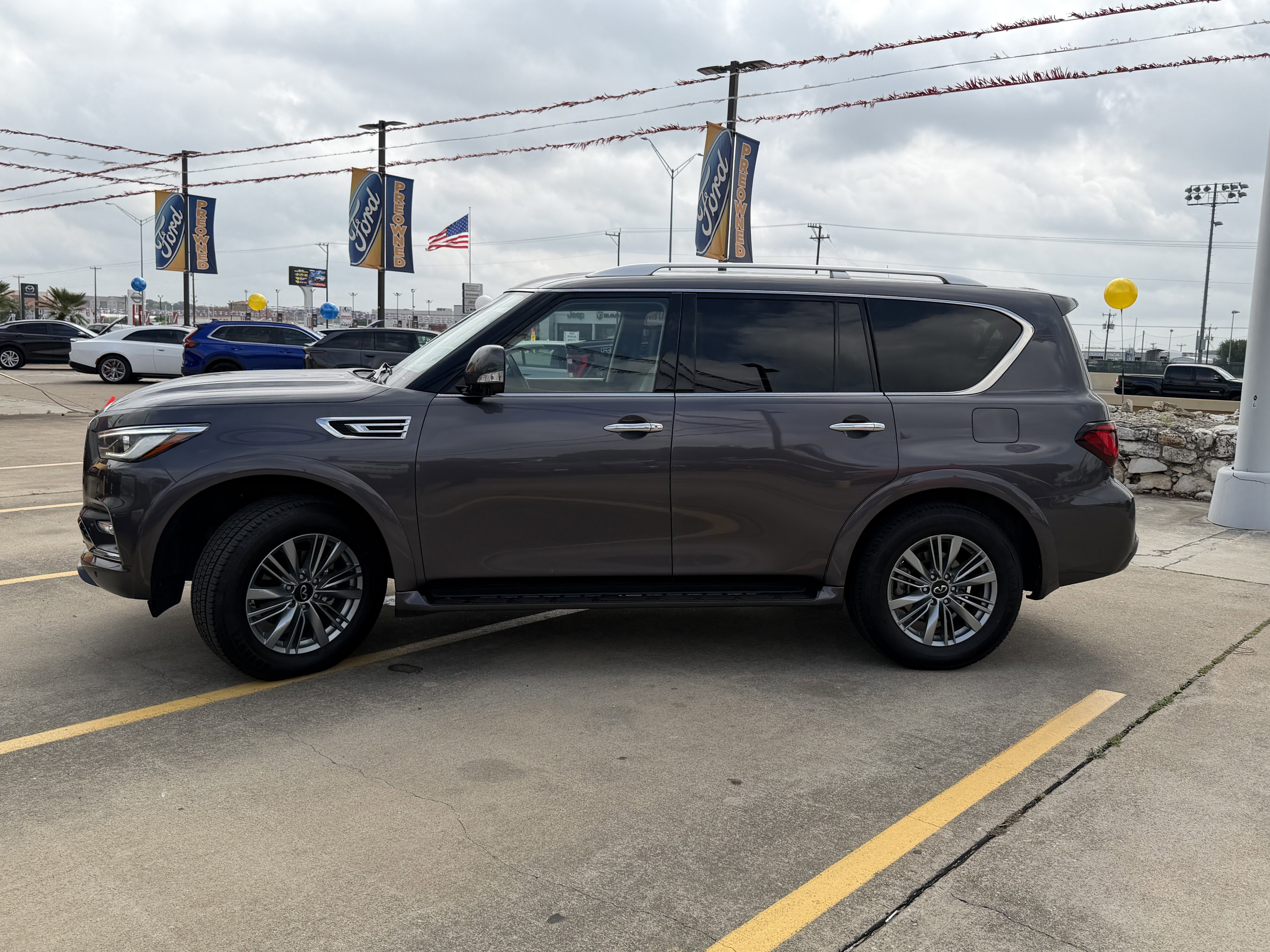 Used 2024 INFINITI QX80 Luxe image 7