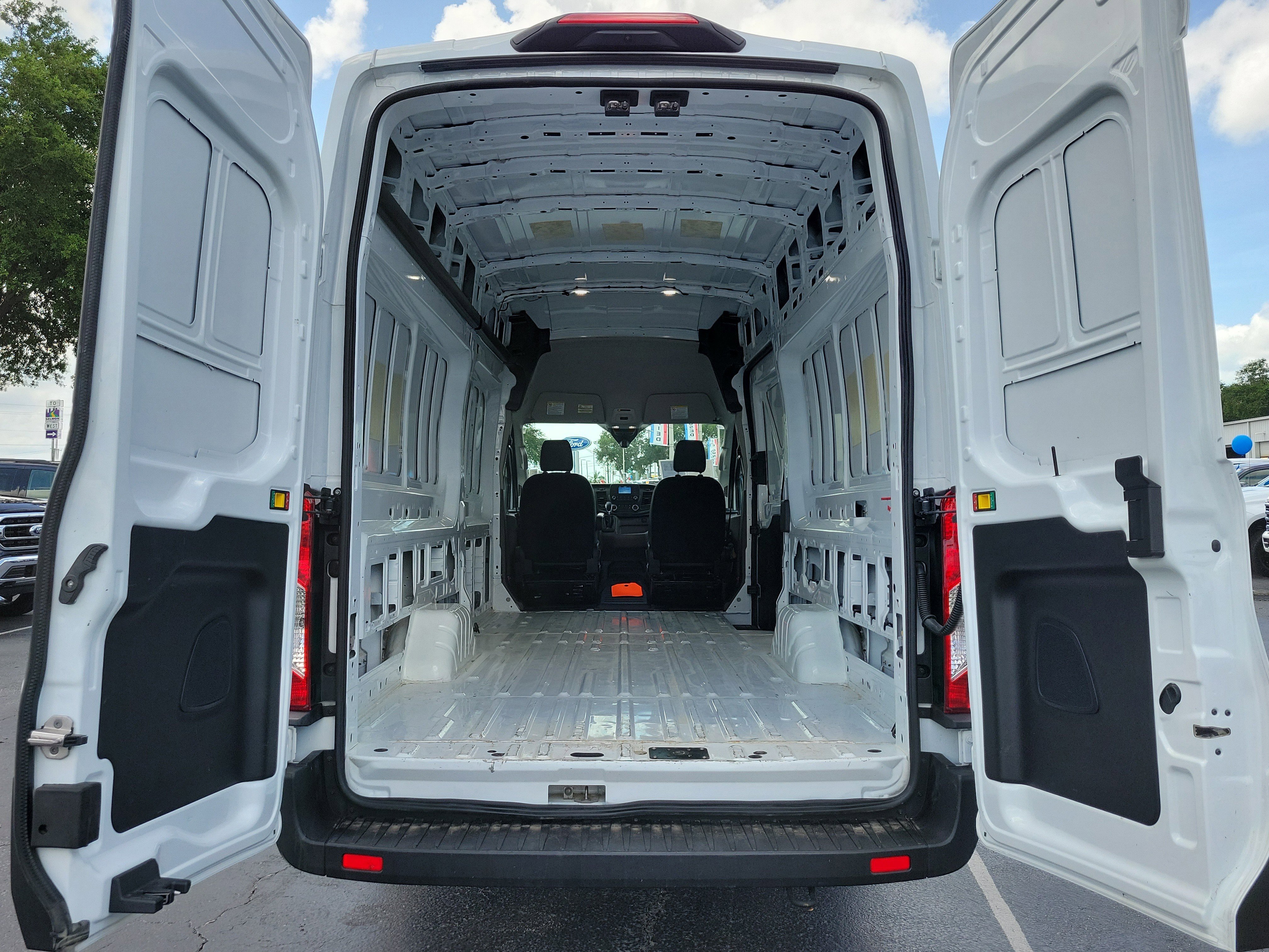 Certified 2025 Ford Transit 250 148 High Roof Extended RWD image 10
